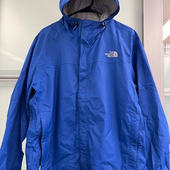 Men’s The NorthFace windbreaker - Picture 2 of 3